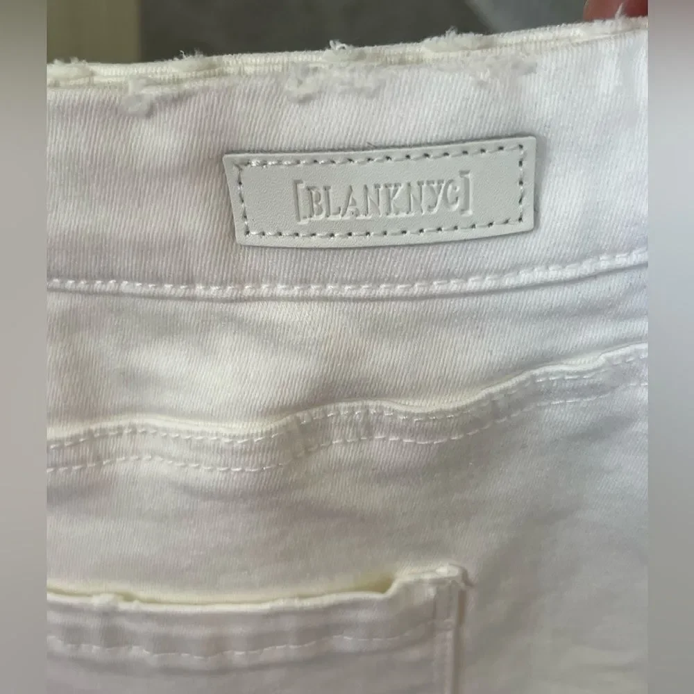 NWT Women’s Blank NYC Little Queenie White Shorts Size 32 #223